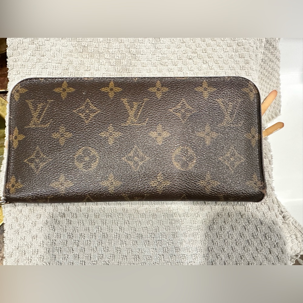 Louis Vuitton insolite wallet leopard print